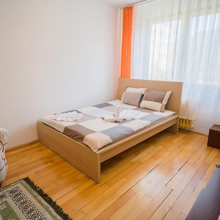 Rustic & Spacious 3Br Apartment Boekarest Buitenkant foto
