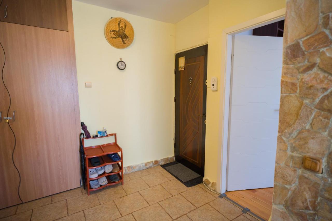 Rustic & Spacious 3Br Apartment Boekarest Buitenkant foto