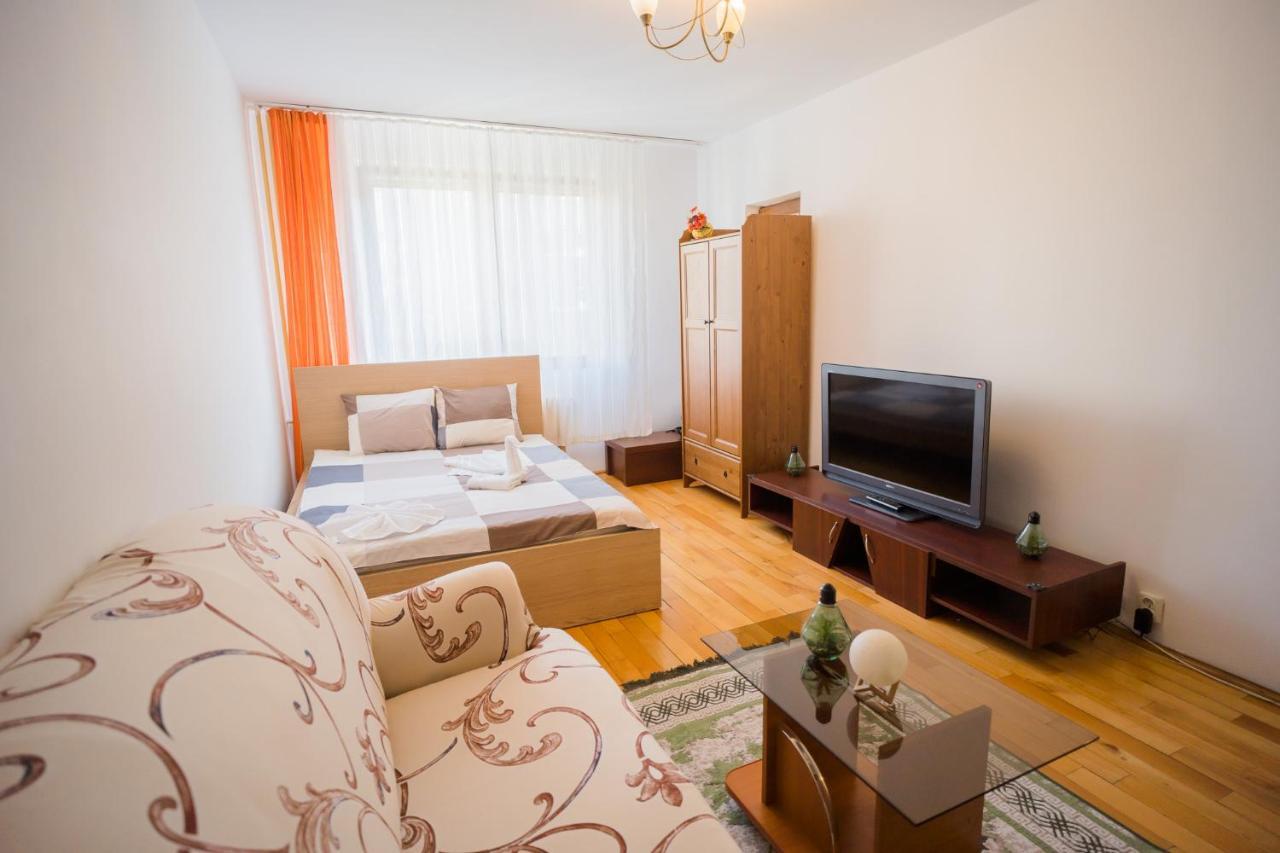 Rustic & Spacious 3Br Apartment Boekarest Buitenkant foto