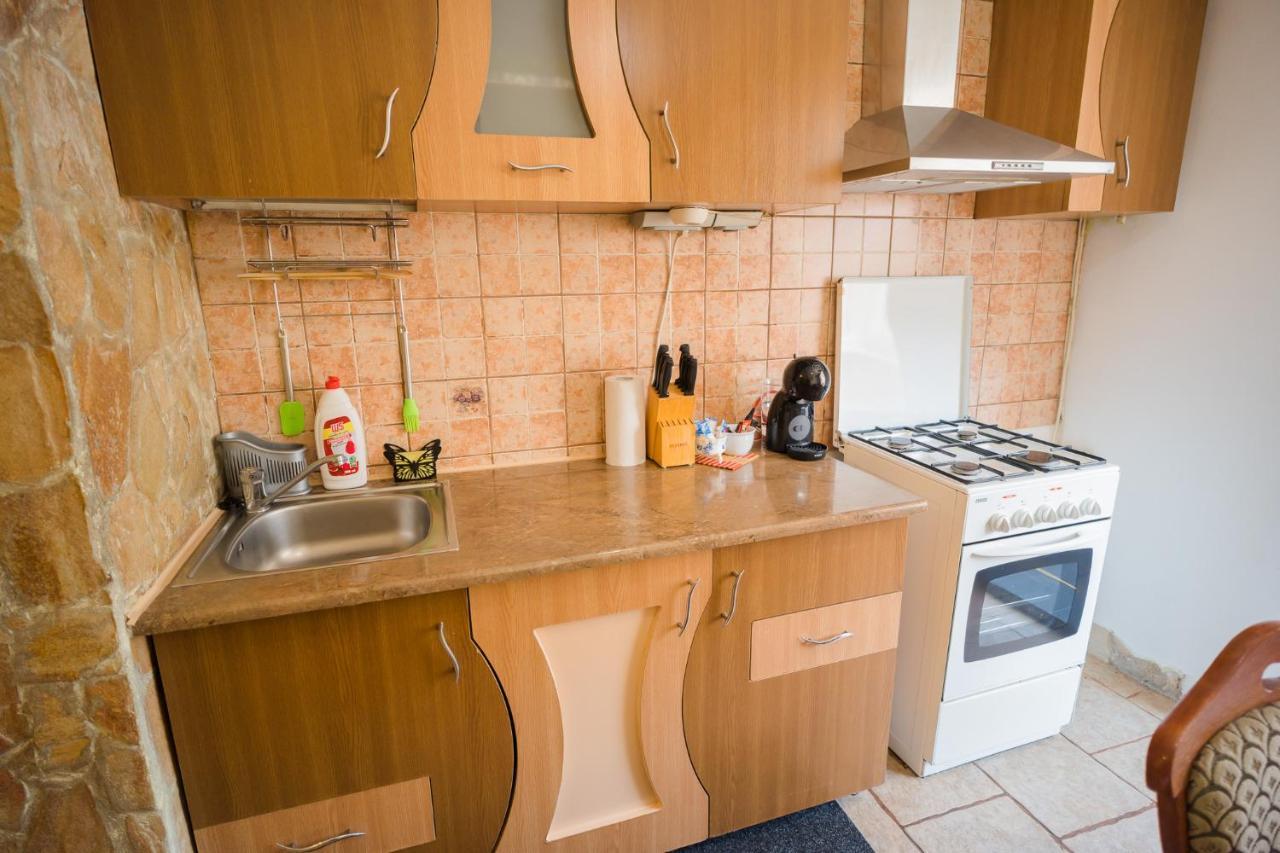 Rustic & Spacious 3Br Apartment Boekarest Buitenkant foto