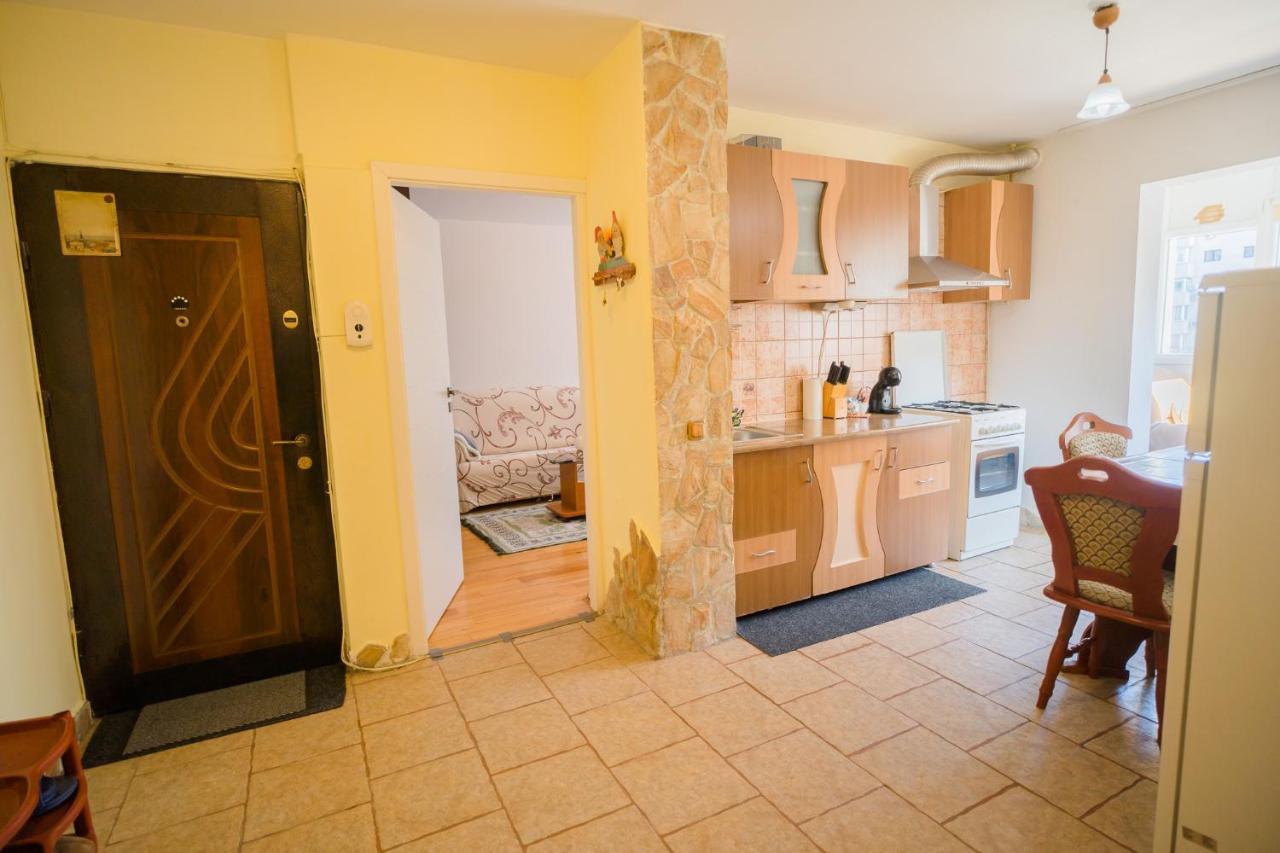 Rustic & Spacious 3Br Apartment Boekarest Buitenkant foto