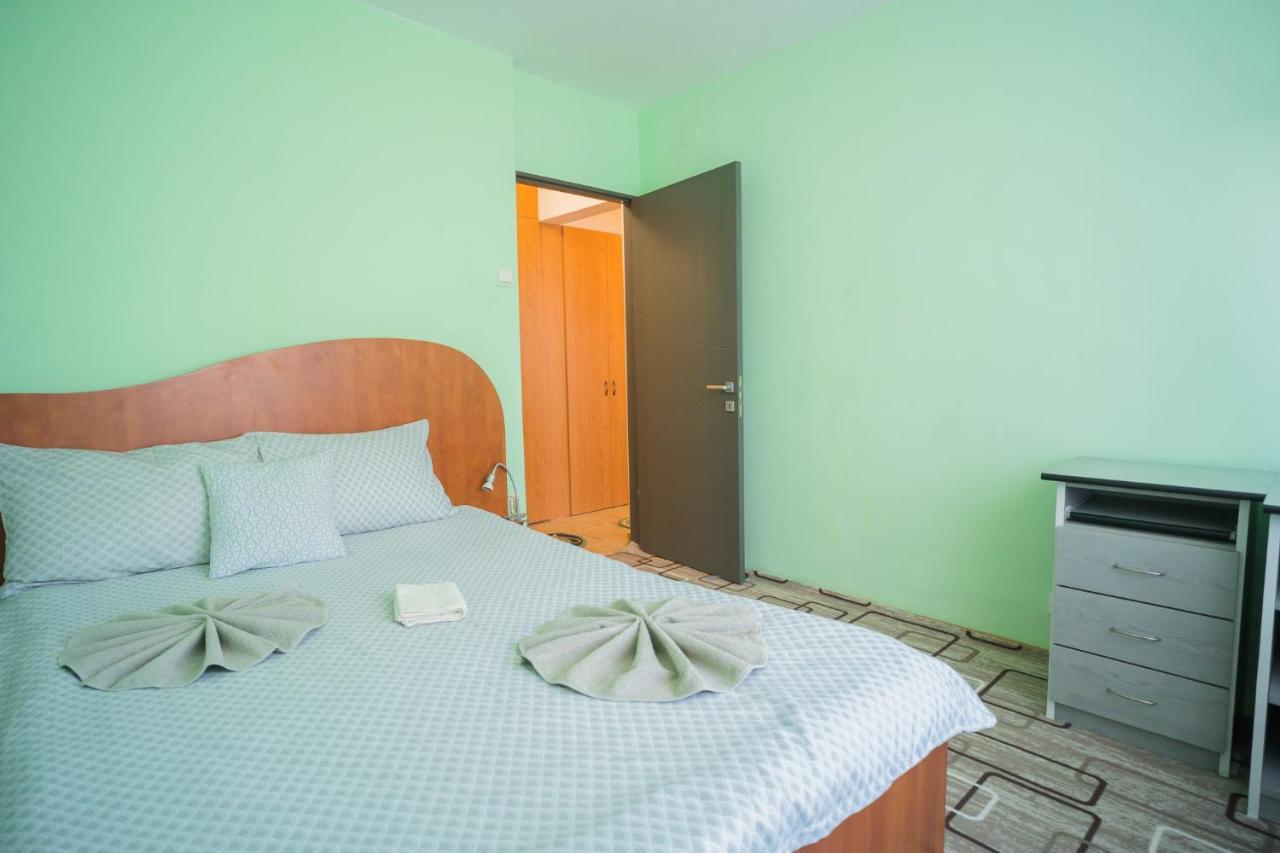 Rustic & Spacious 3Br Apartment Boekarest Buitenkant foto
